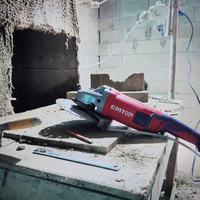 Անկյունային Հղկող Մեքենա Emtop EAGR26093 – Բալգարկա 2600Վտ, 230մմ սկավառակի տրամագիծ